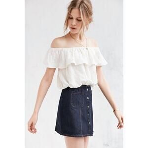 Urban Outfitters Ruffled off shoulder blouse white sz M